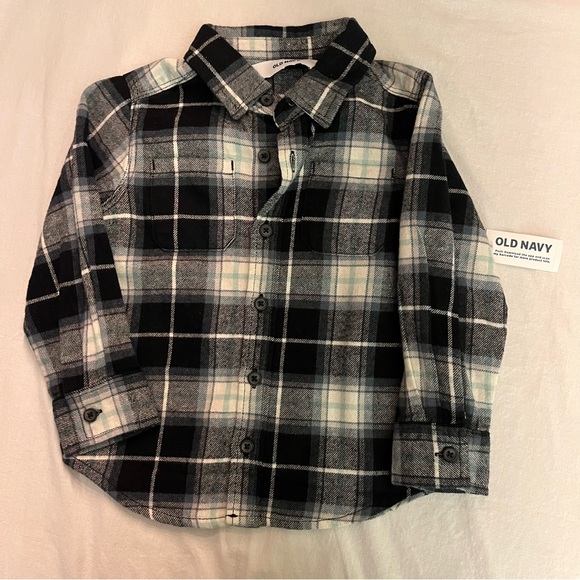 NWT Plaid Button Up Long Sleeve Size 3T colors Black, Aqua, and White - Picture 1 of 1
